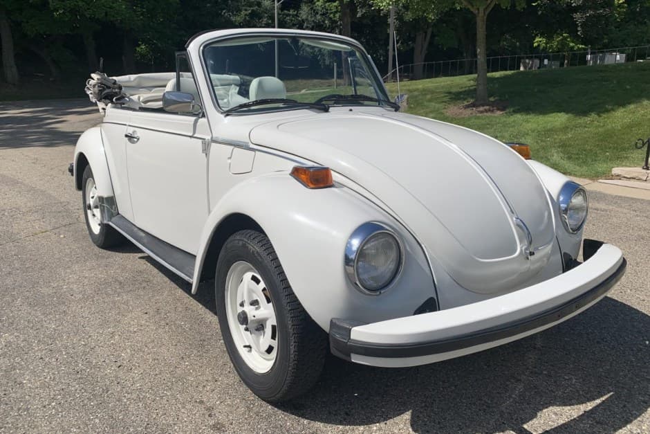 1979 Volkswagen Super Beetle sold for $24,250