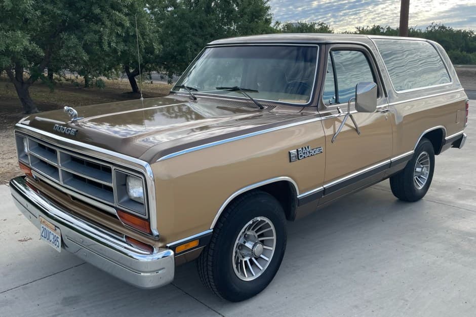 1987 Dodge Ramcharger / Plymouth Trail Duster sold for $19,987