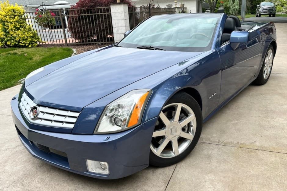 2005 Cadillac XLR sold for $24,250