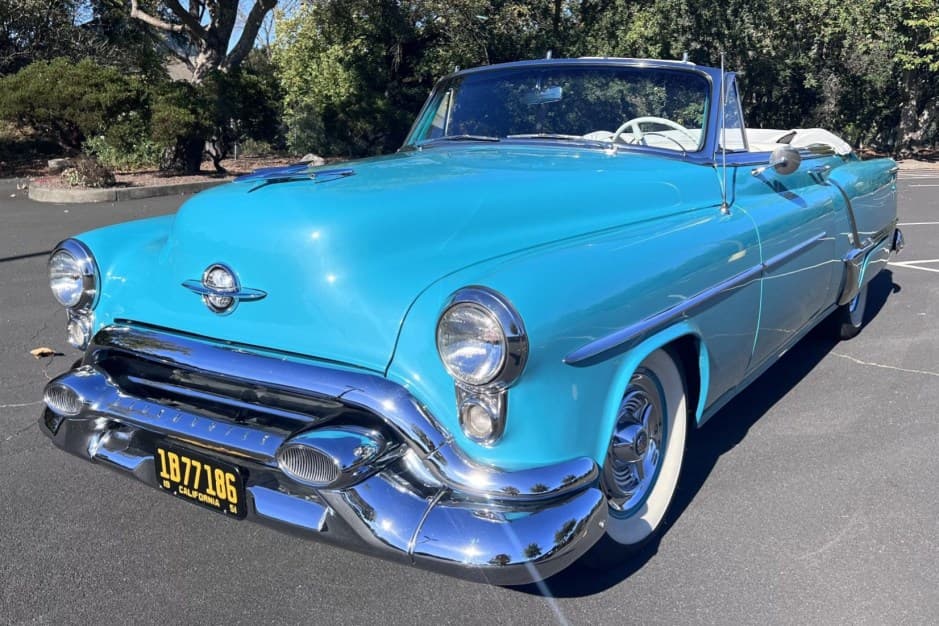 1953 Oldsmobile 88 sold for $39,000