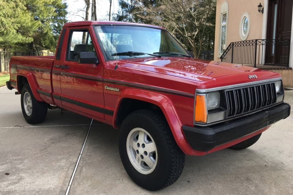 1989 Jeep  sold for $8,400