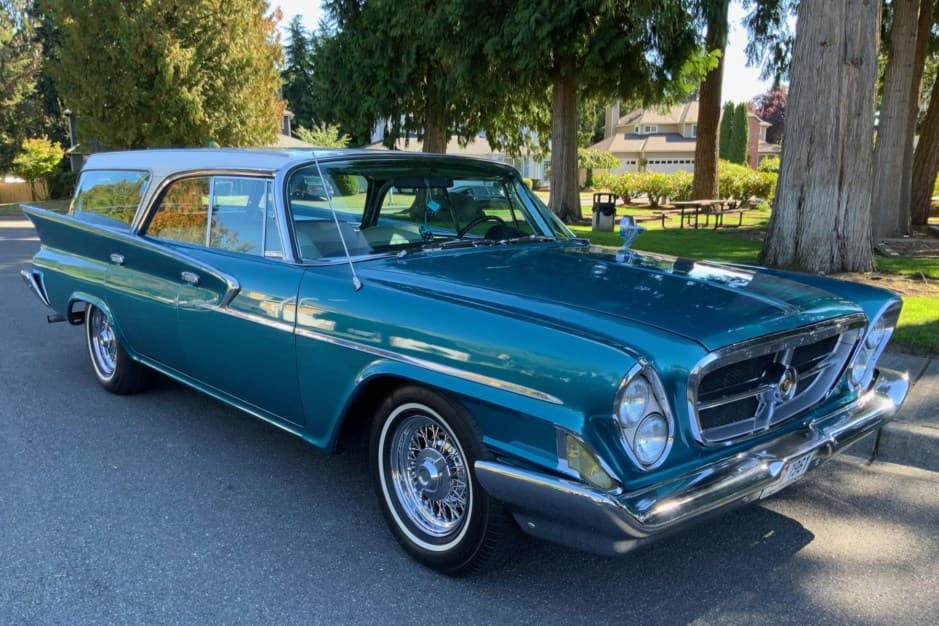 1961 Chrysler Newport sold for $41,961
