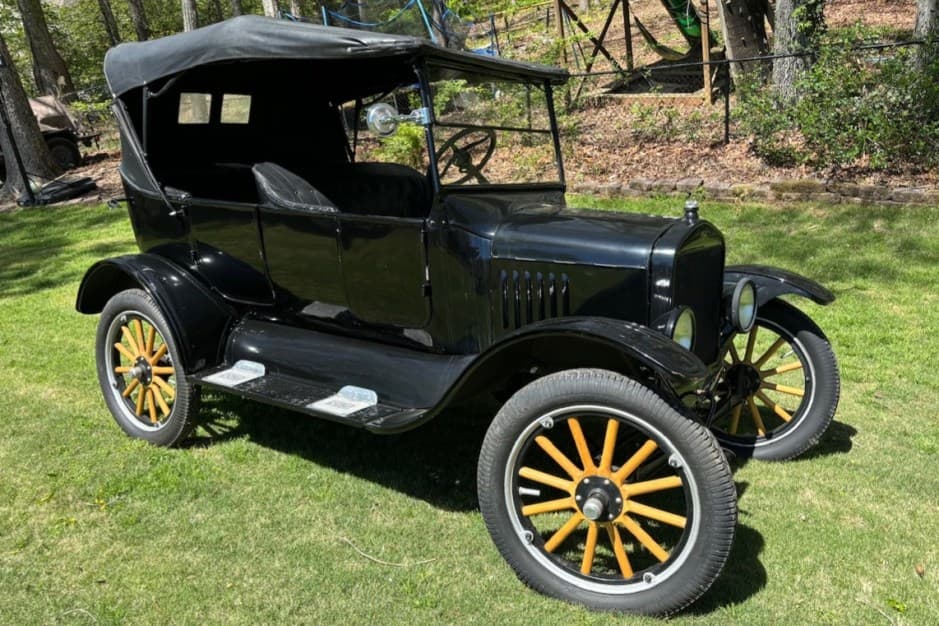 1923 Ford  sold for $12,500