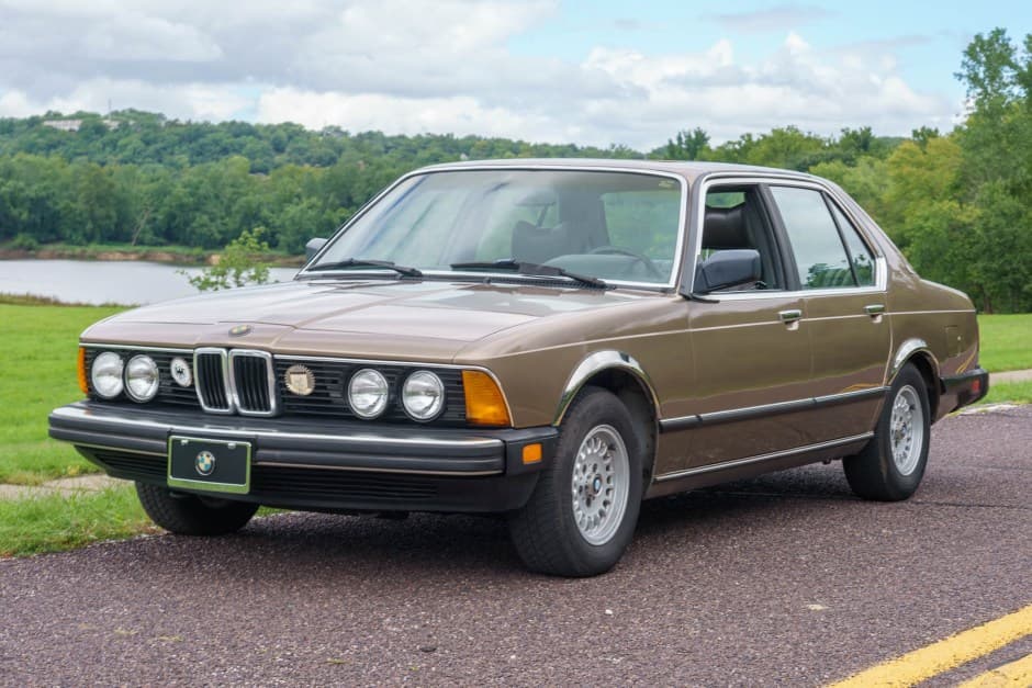 1984 BMW E23 7-Series sold for $3,500