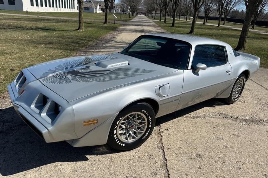 1981 Pontiac Firebird (1970-1981) sold for $35,000