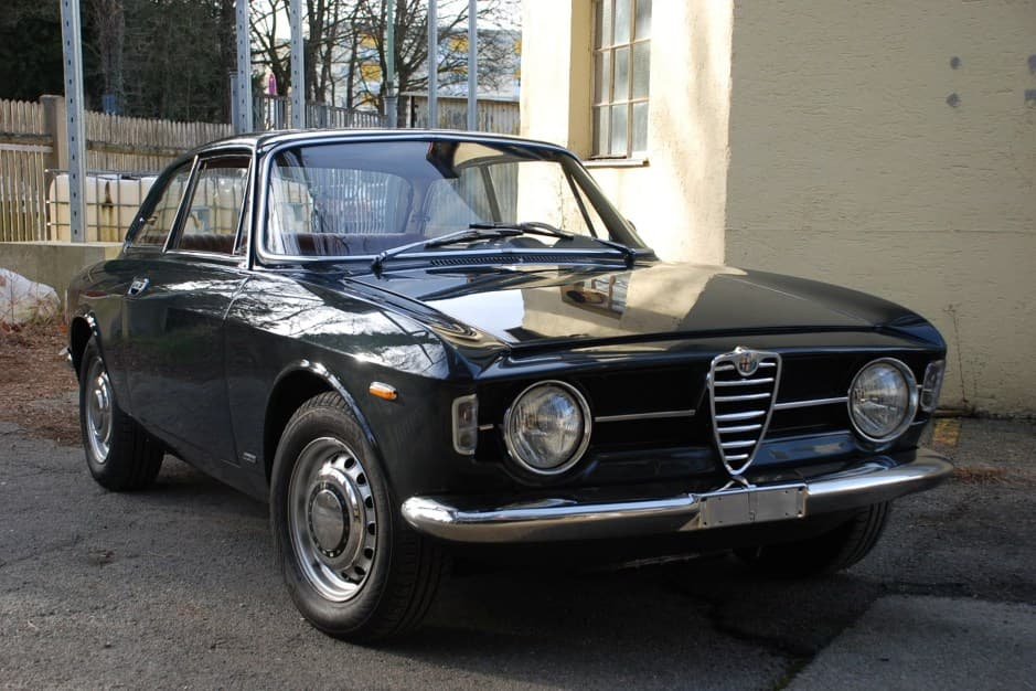 1970 Alfa Romeo 105/115 Series Coupe sold for $27,000