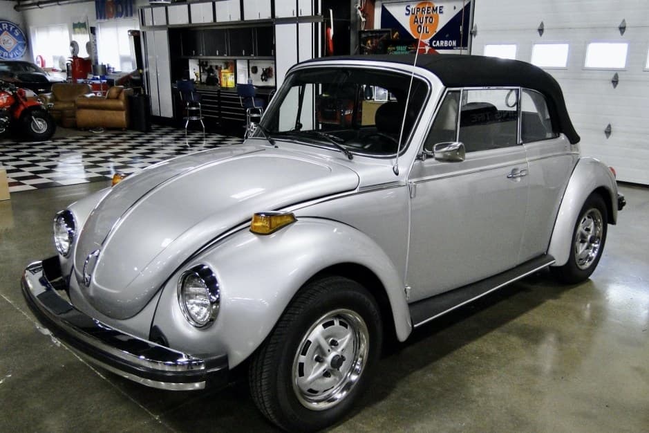 1979 Volkswagen Super Beetle sold for $14,250