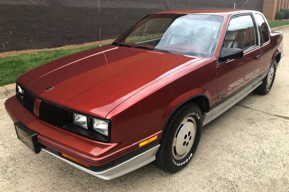 1985 Oldsmobile  sold for $8,650