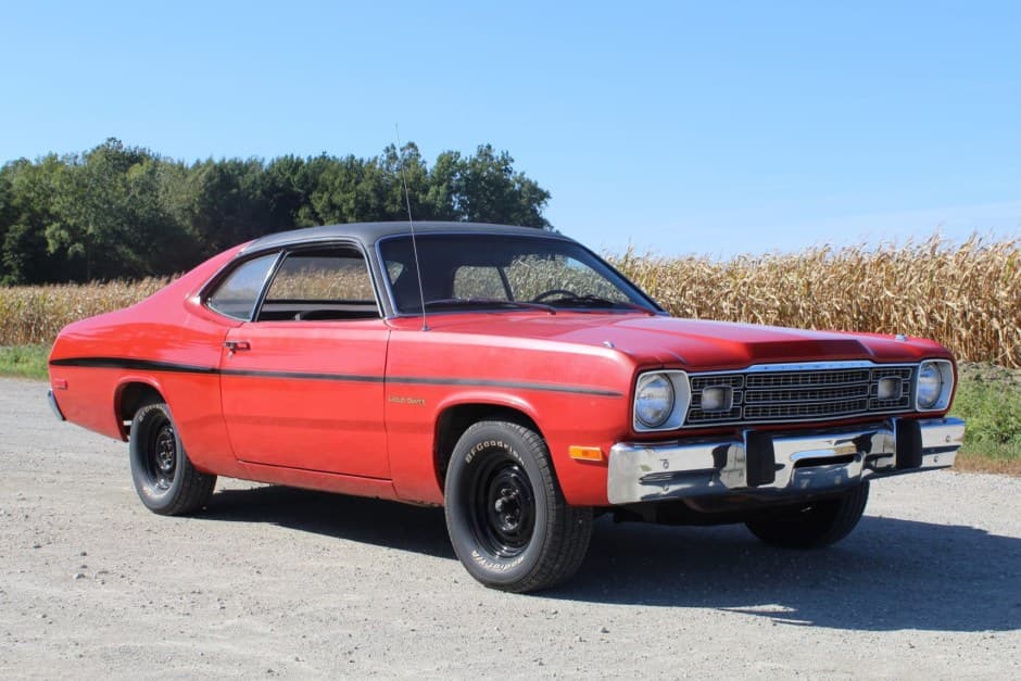 1973 Plymouth Duster sold for $10,900