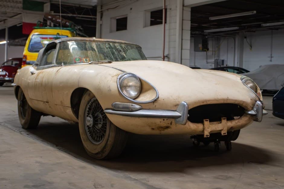 1968 Jaguar XKE Series I sold for $35,250