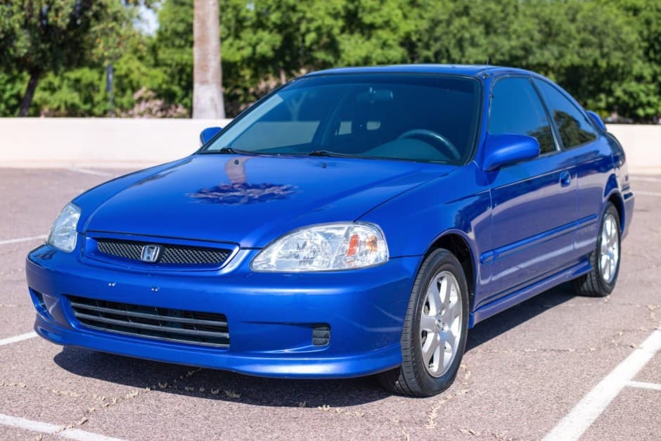 1999 Honda Civic Si sold for $16,007