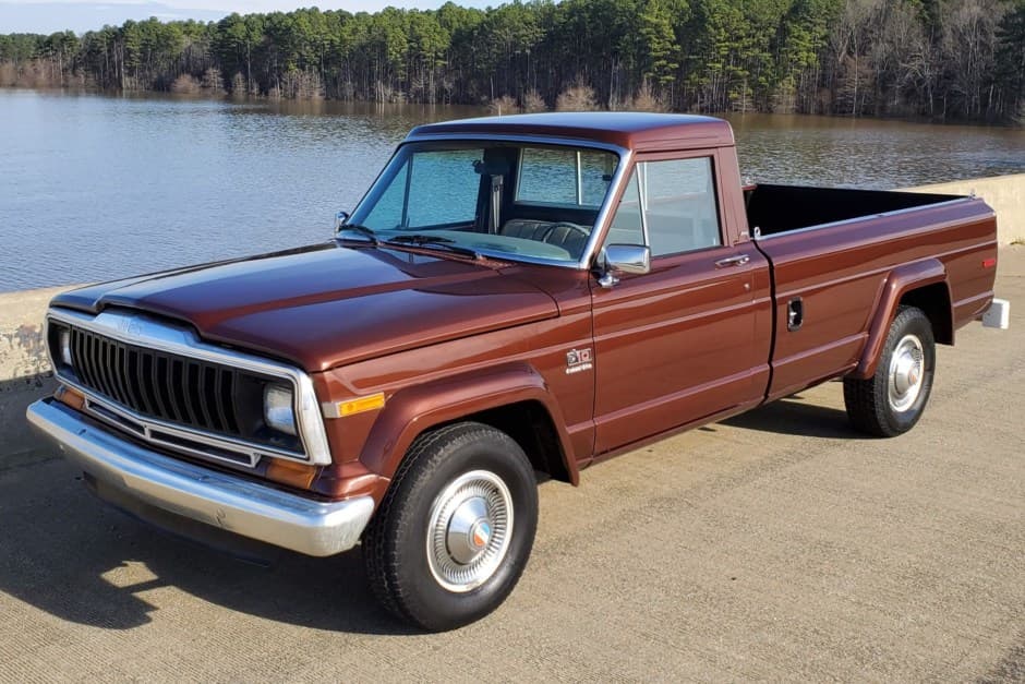 1984 Jeep Pickup sold for $16,500