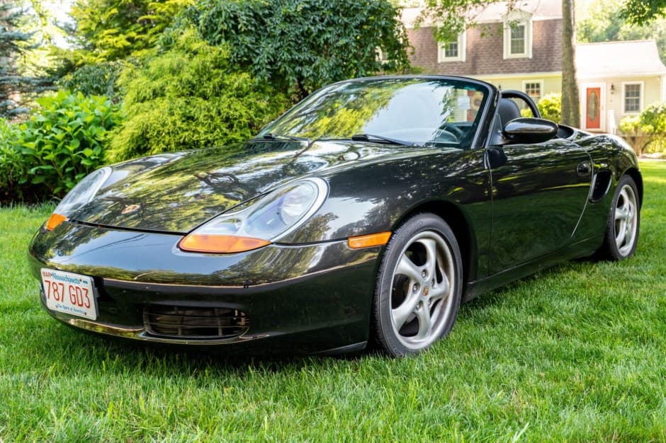 2000 Porsche 986 Boxster sold for $15,500