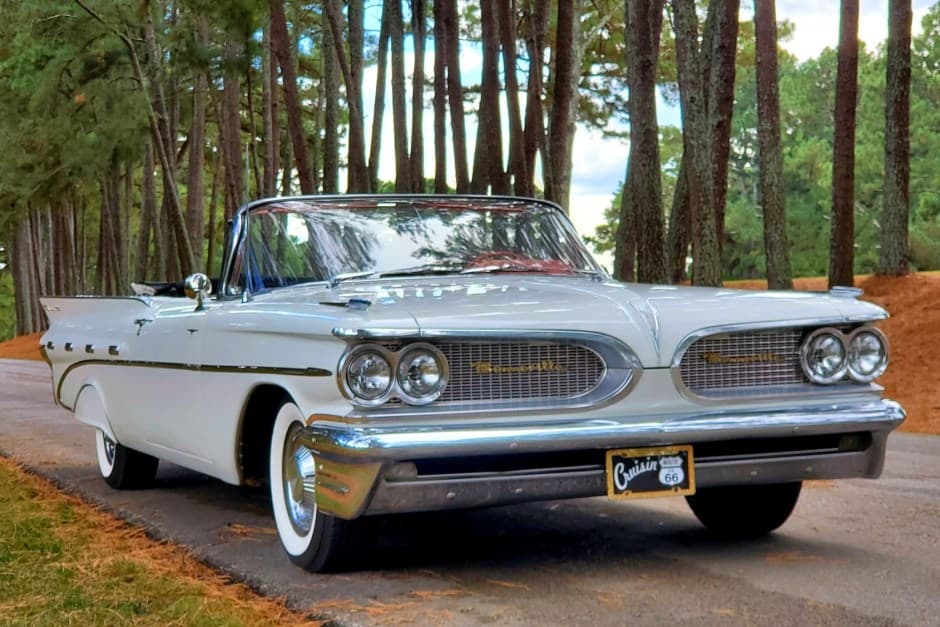 1959 Pontiac Bonneville sold for $43,250