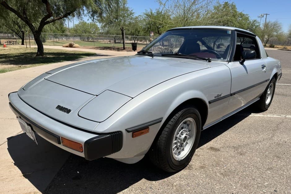 1979 Mazda RX-7 FB sold for $11,750