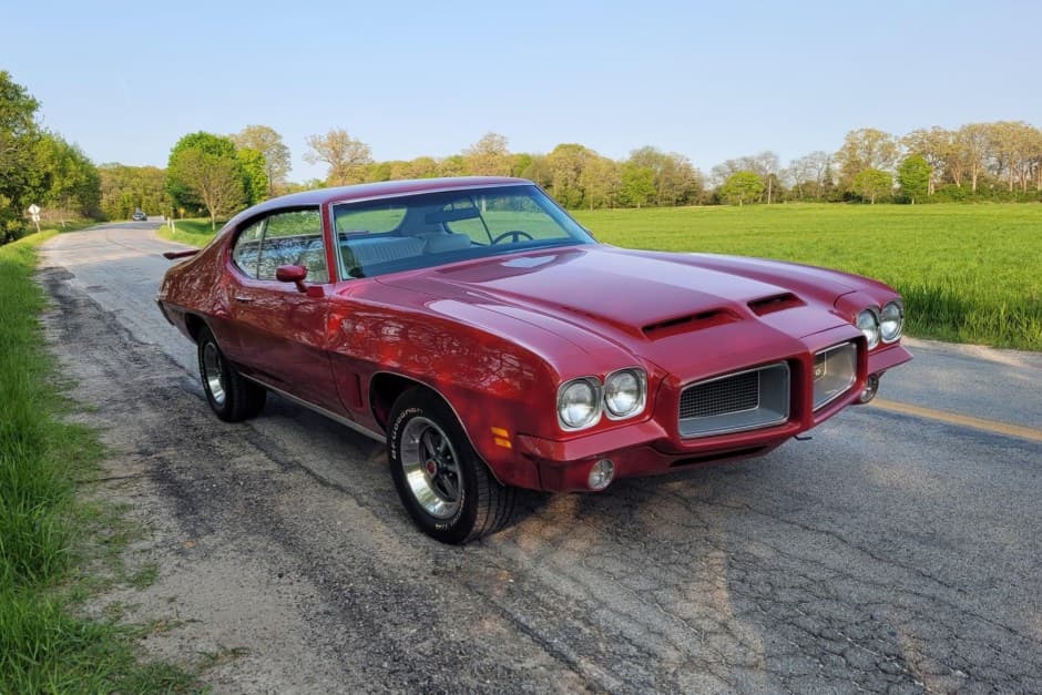 1972 Pontiac GTO sold for $28,000