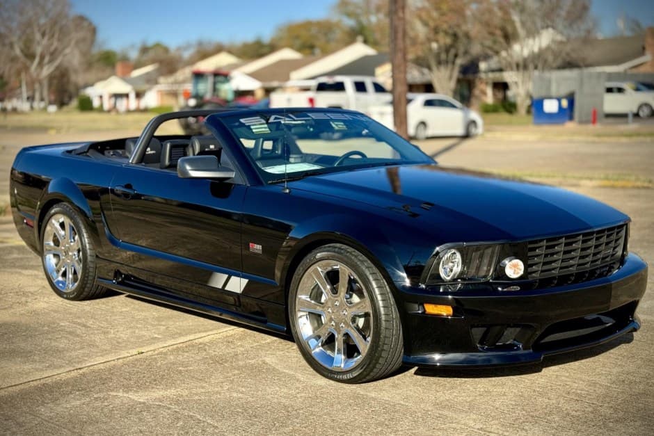 2006 Ford Mustang S197 2005-2014 sold for $29,500