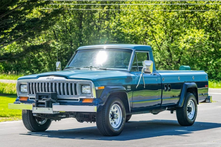 1981 Jeep Pickup sold for $9,000
