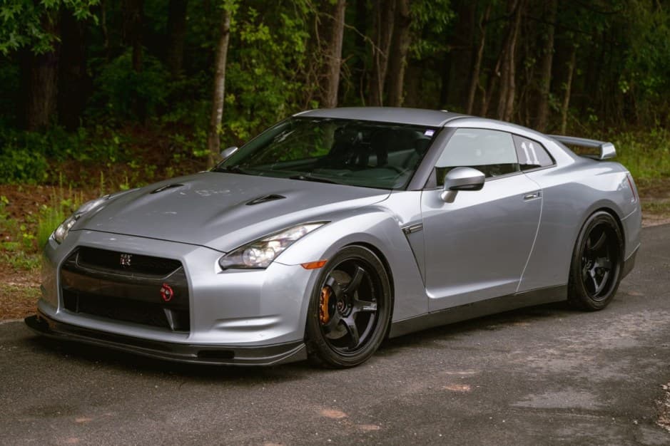2009 Nissan GT-R R35 sold for $63,100