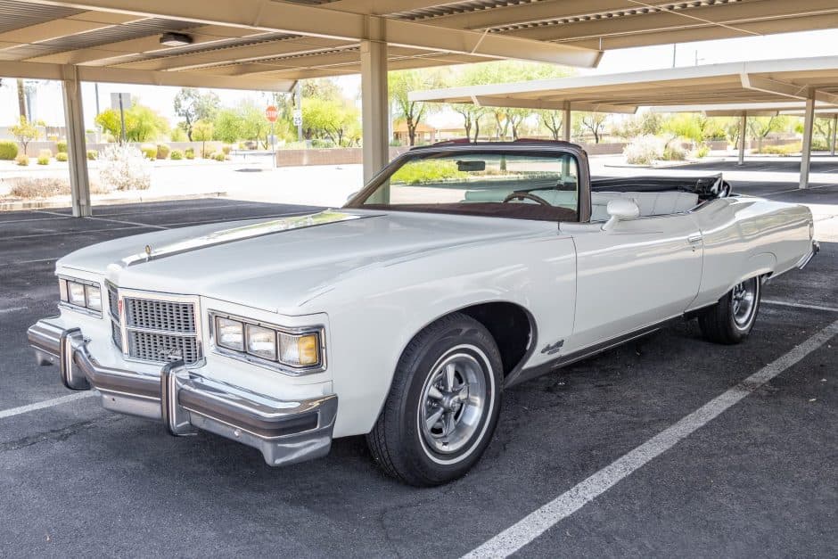 1975 Pontiac Grand Ville sold for $13,250