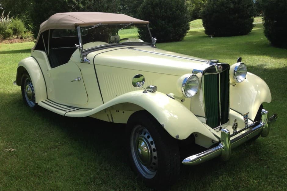 1952 MG TD sold for $16,000