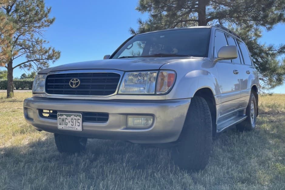 1999 Toyota Land Cruiser 100-Series sold for $15,000