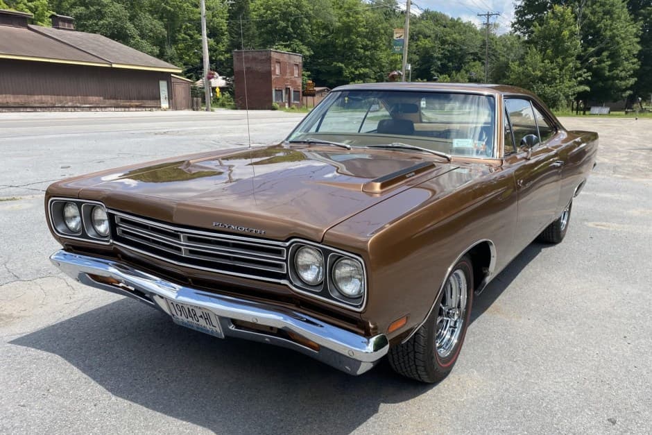 1969 Plymouth Road Runner sold for $47,050