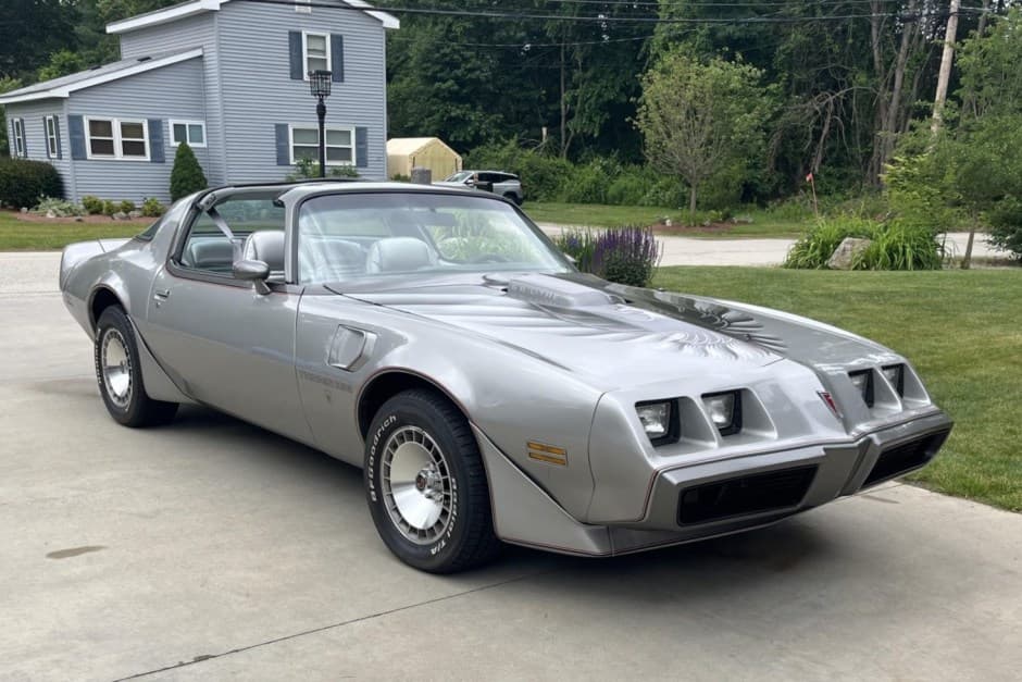 1979 Pontiac Firebird (1970-1981) sold for $36,500