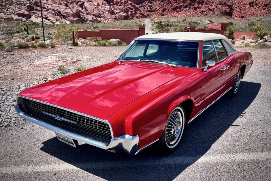 1967 Ford Thunderbird (1967-1971) sold for $18,700