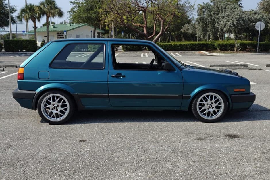 1991 Volkswagen Golf & Rabbit sold for $10,900