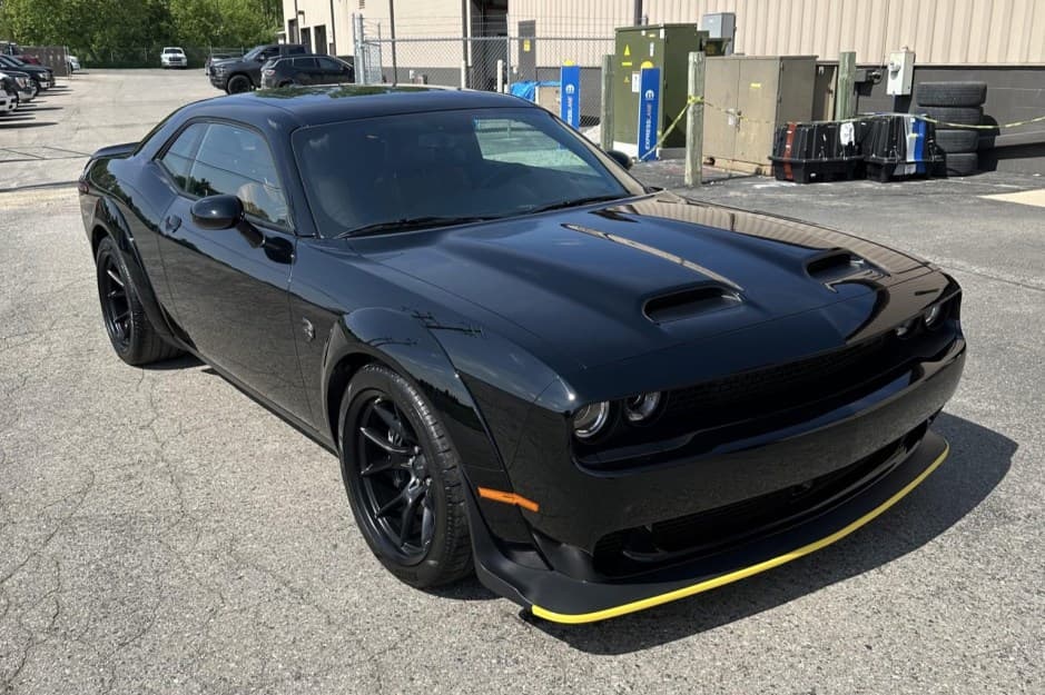2023 Dodge Challenger SRT Hellcat sold for $77,500