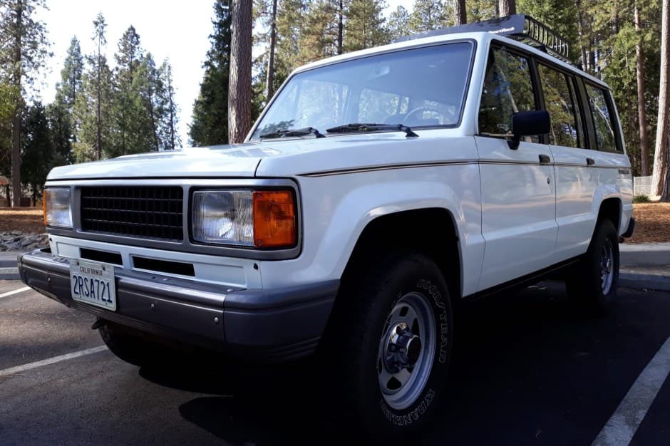1989 Isuzu Trooper sold for $16,750