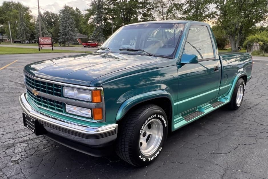 1992 Chevrolet C/K GMT400 (1988-2002) sold for $20,000