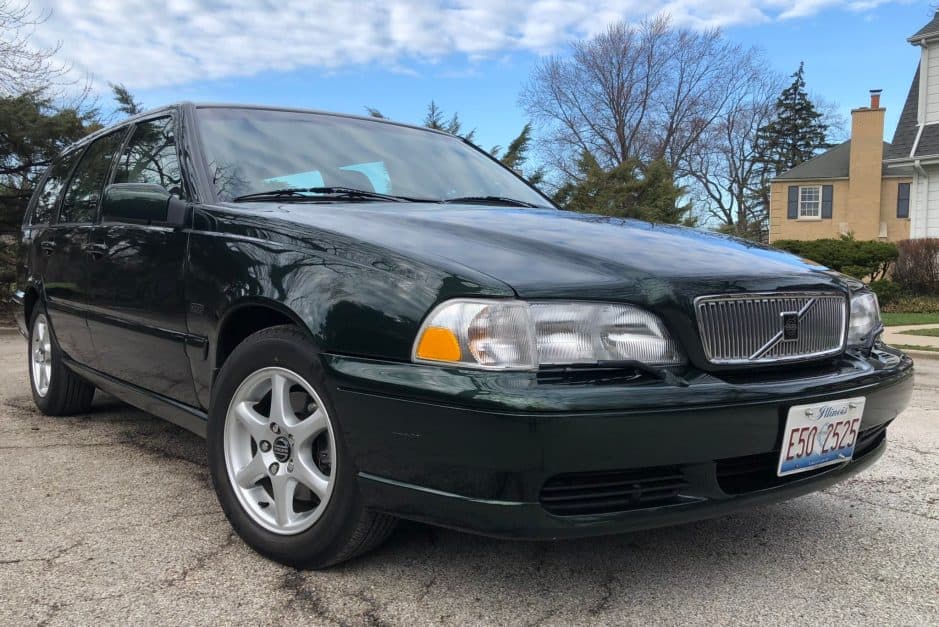 1998 Volvo V70 sold for $15,150