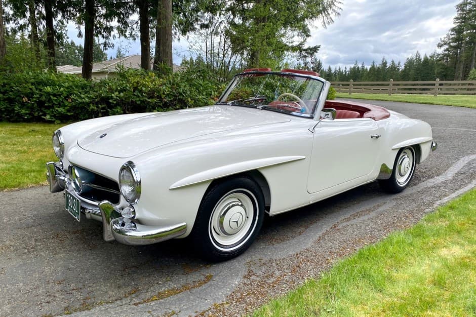 1961 Mercedes-Benz 190SL sold for $176,000