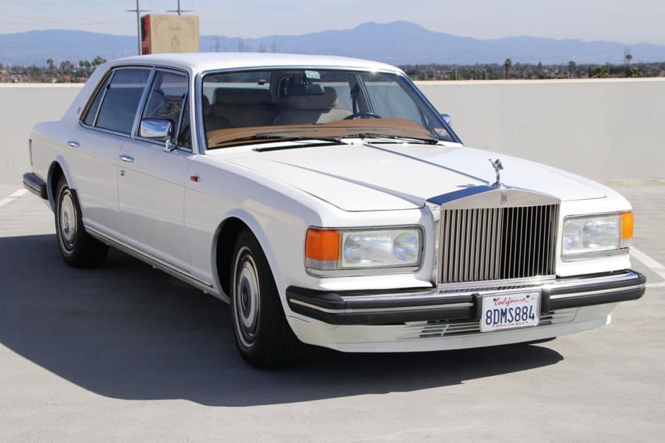 1989 Rolls-Royce SZ Silver Spirit & Silver Spur sold for $9,605