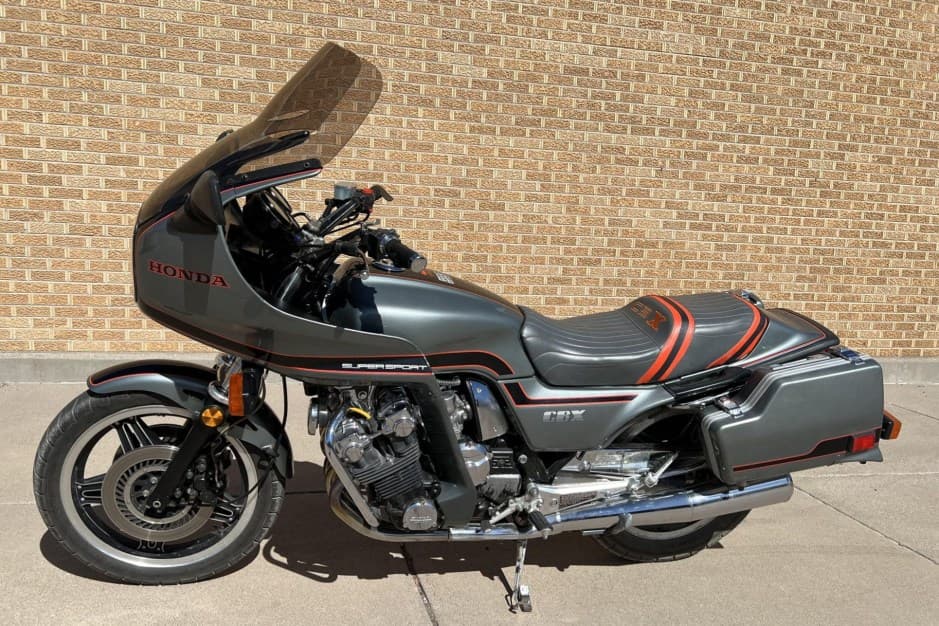 1981 Honda CBX sold for $7,718