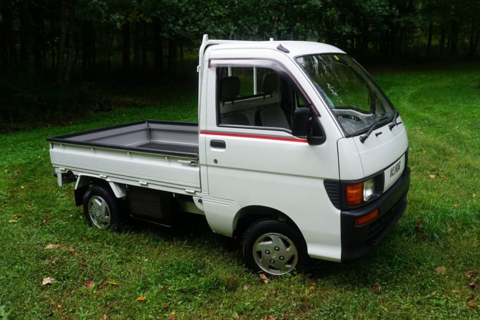 1995 Daihatsu Hijet sold for $8,200