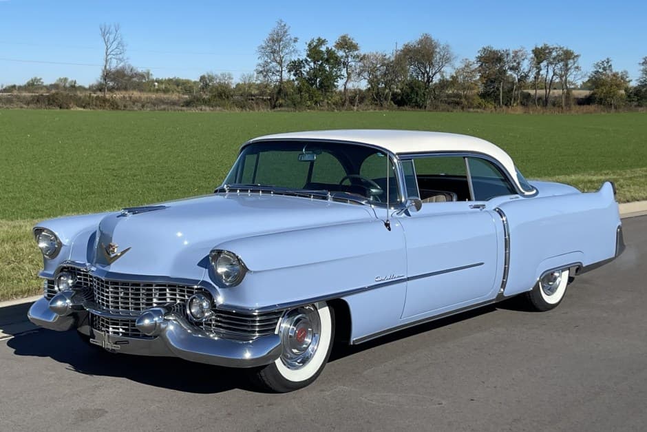 1954 Cadillac Series 62 sold for $30,500