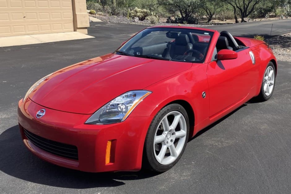 2005 Nissan 350Z sold for $15,750