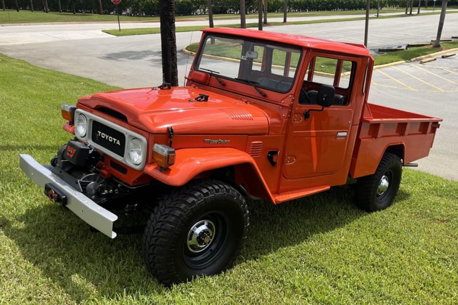 1983 Toyota Land Cruiser FJ45 sold for $47,000