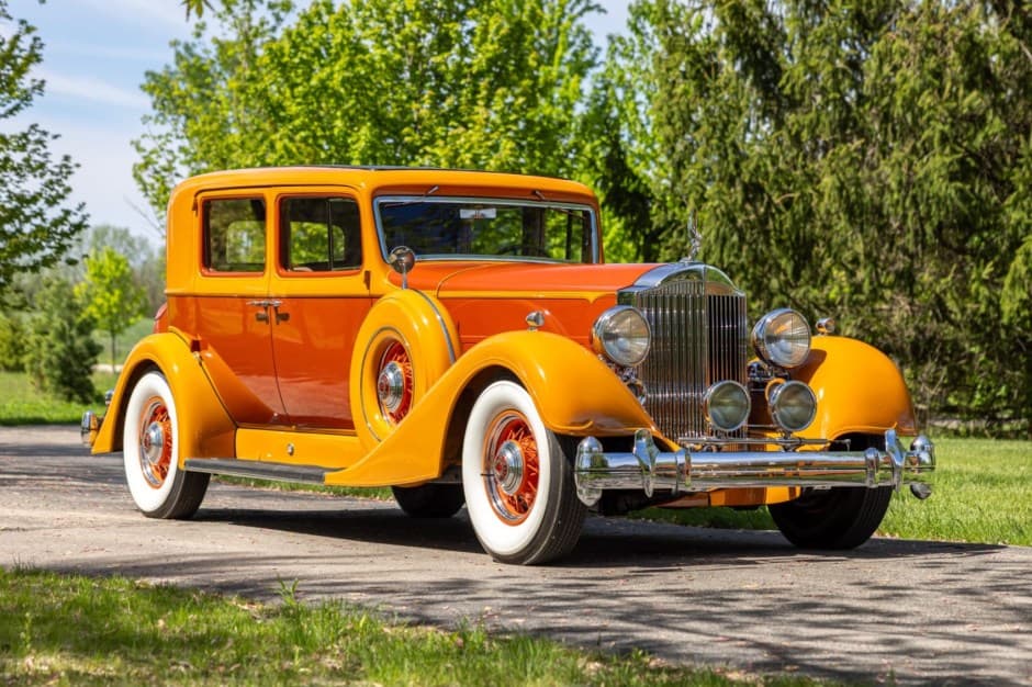 1934 Packard Twelve sold for $85,500