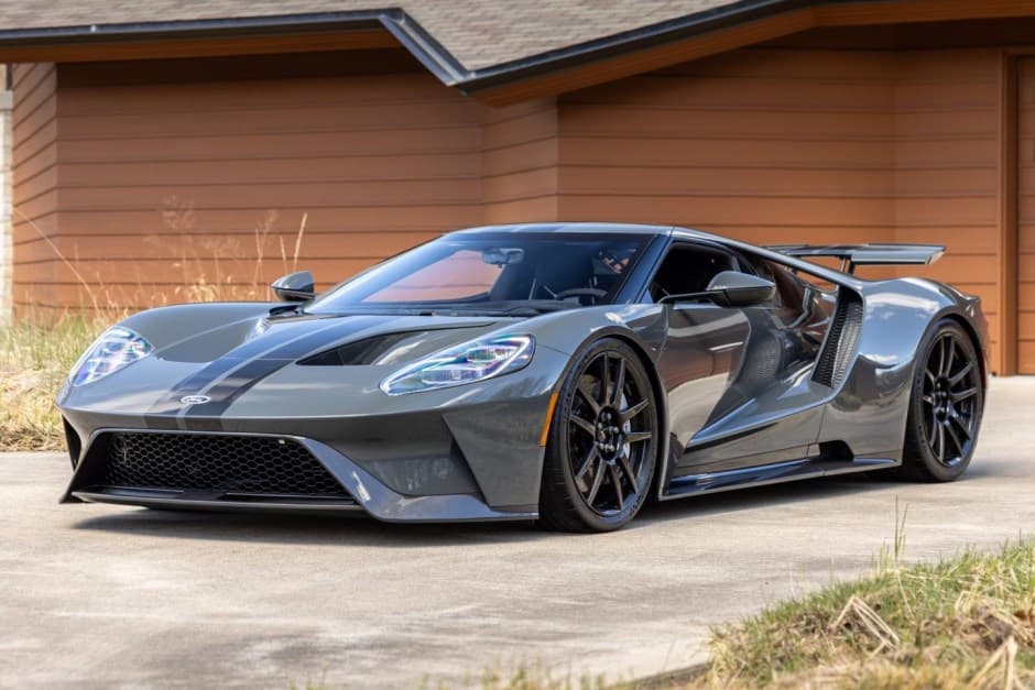 2021 Ford GT 2nd Generation sold for $941,000