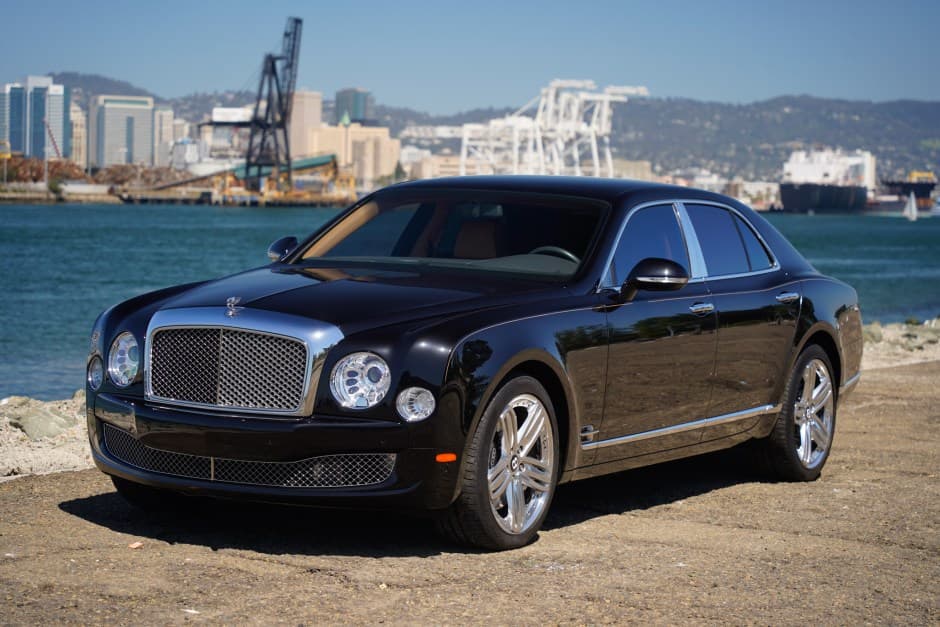 2012 Bentley Mulsanne (2011-2020) sold for $74,000