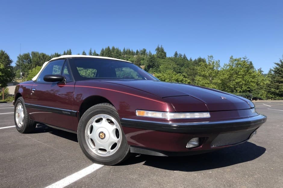 1990 Buick Reatta sold for $7,900