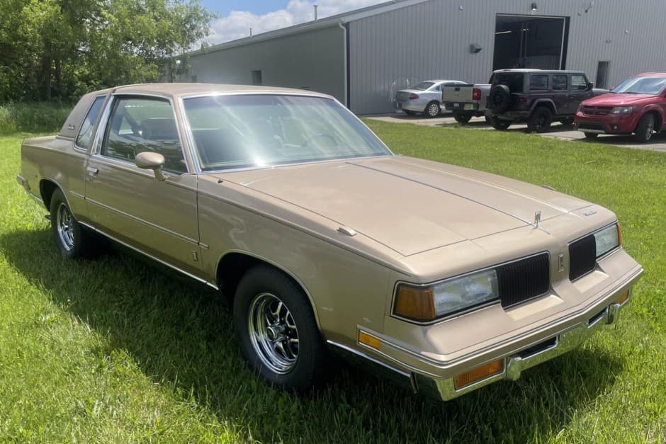 1987 Oldsmobile Cutlass sold for $16,250