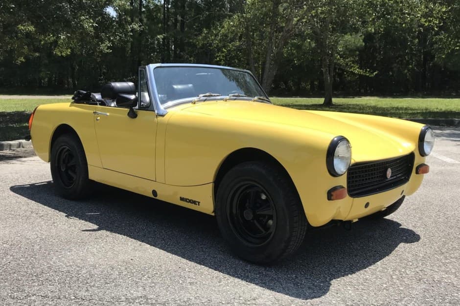 1972 MG Midget sold for $8,000