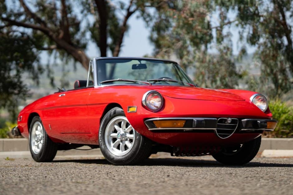 1974 Alfa Romeo 105/115 Spider Series 2 sold for $27,500