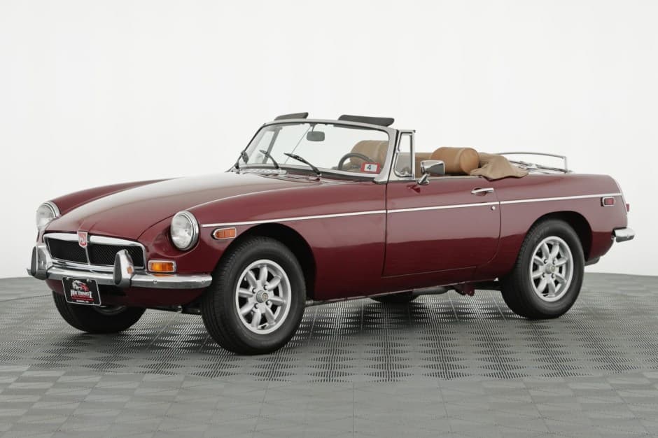 1977 MG MGB sold for $26,000