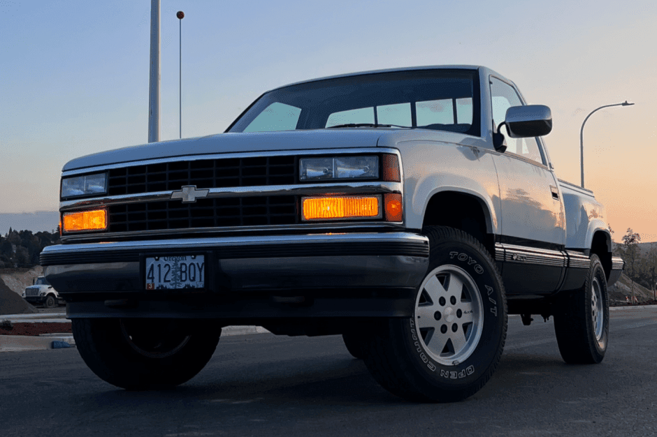 1991 Chevrolet C/K GMT400 (1988-2002) sold for $9,696